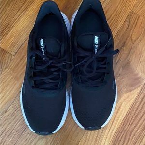 Women’s Nike size 8.5 Revolution 5